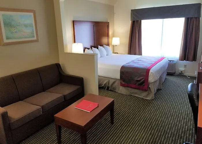 Ramada By Wyndham Bakersfield