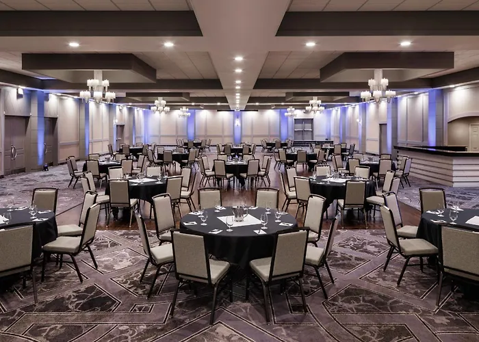 Pomeroy Hotel & Conference Centre