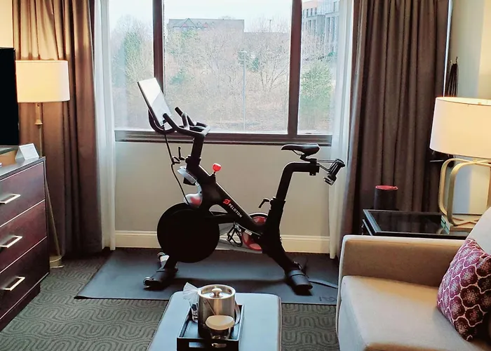 Hilton Suites Brentwood