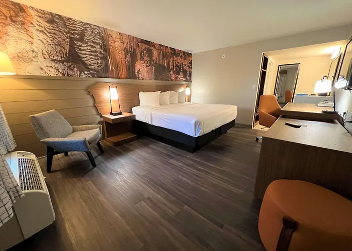 The Inn At Tree City, BW Signature Collection
