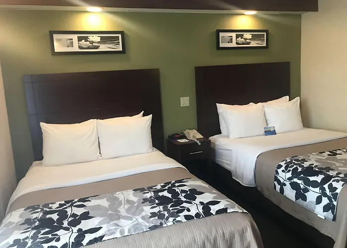 Baymont By Wyndham Flat Rock