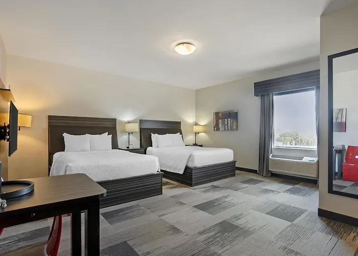 Best Western Plus Airport Inn & Suites