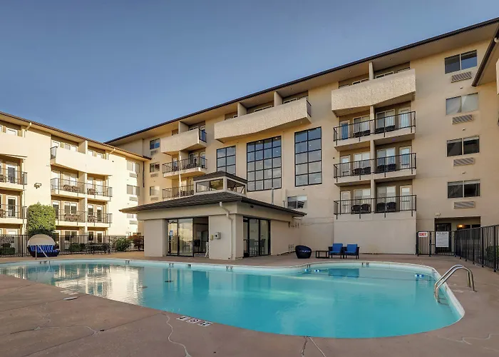 Holiday Inn Express Hotel & Suites Branson 76 Central By Ihg
