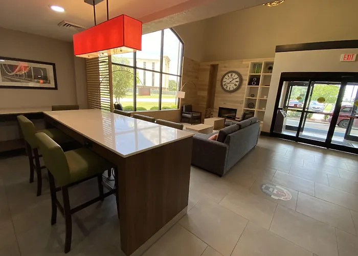 Country Inn & Suites By Radisson, Dunn I-95