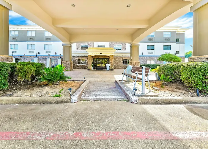Holiday Inn Express Palestine By Ihg