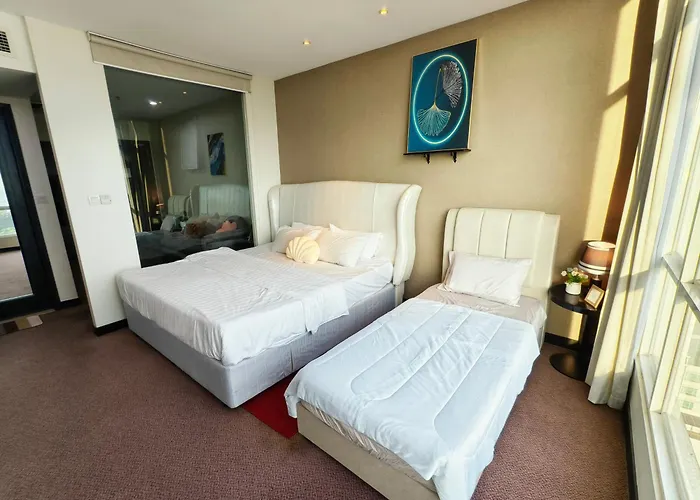 Hatten Hotel Super Sea View 4Pax High Floor Free 1 Carpark & Netflix With 2 Tv Room