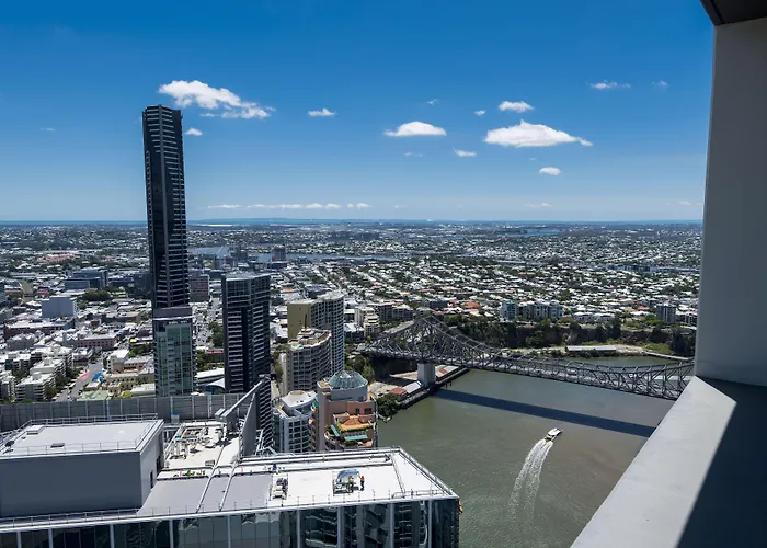 Oaks Brisbane Aurora Suites