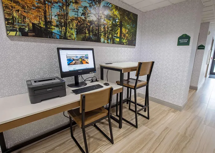 Wingate By Wyndham Lafayette Airport