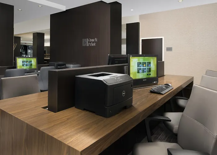 Courtyard By Marriott Tyler