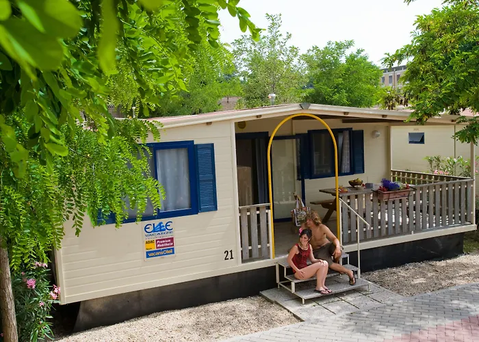 Hu Roma Camping In Town