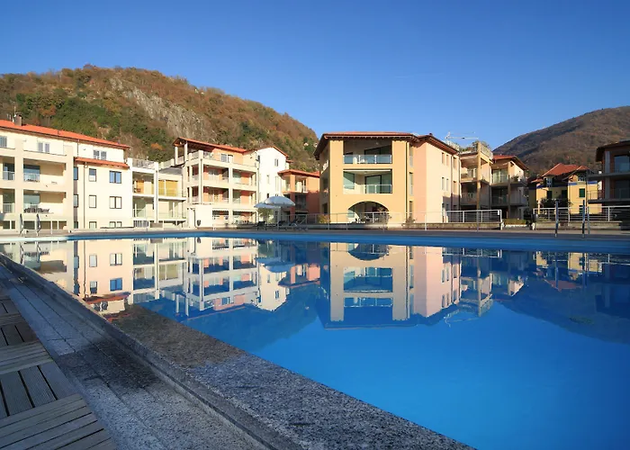 Golfo Gabella Lake Apartments