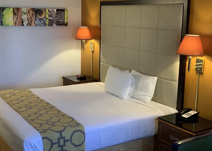 Brentwood Inn & Suites