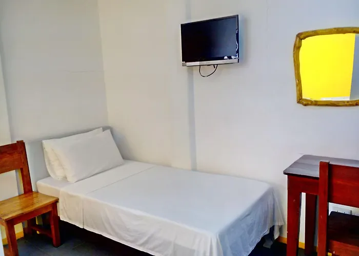 8 Colors Beach House Resort