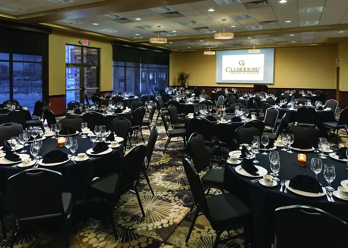 Clubhouse Hotel & Suites Fargo