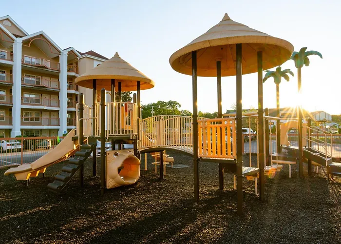 Grand Crowne Resort