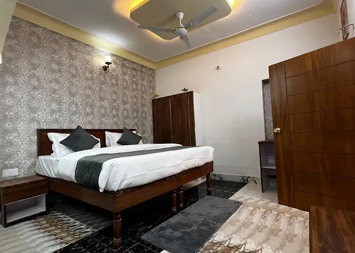 The Vasu Villa Stay 24 , A City Centre Homestay