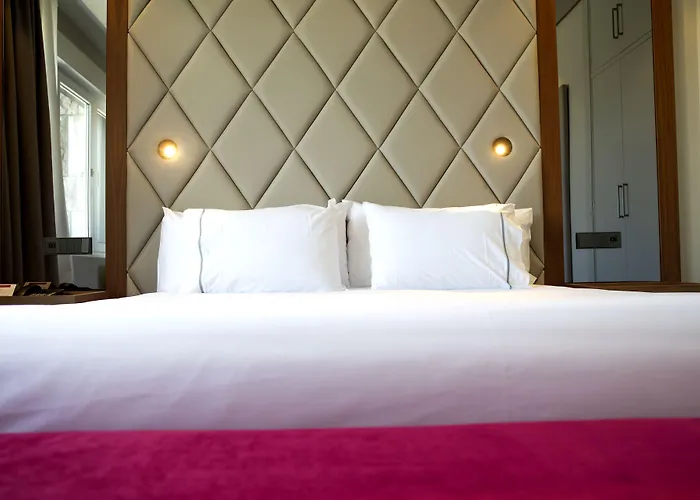 Hotel Silken Palacio Uribarren