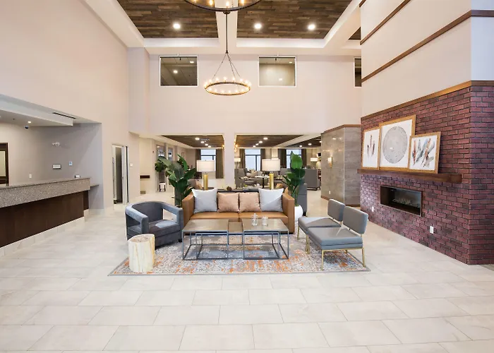 Pomeroy Inn & Suites Prince George