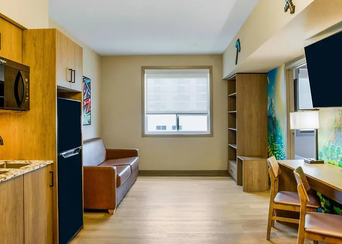 Days Inn & Suites By Wyndham West Edmonton