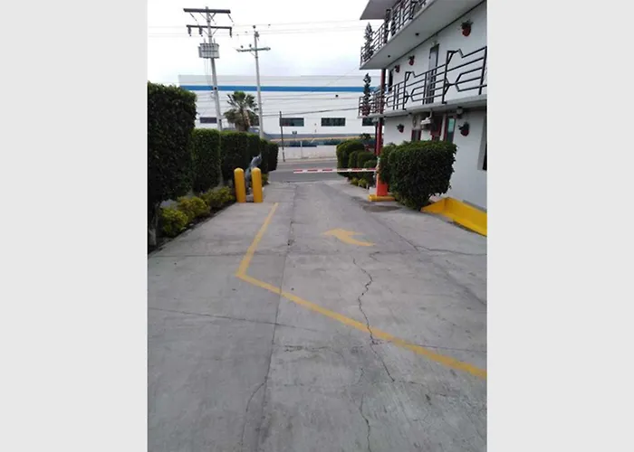 Hotel Descanso Inn