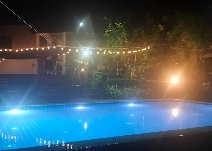 Baansanook Resort & Swimming Pool