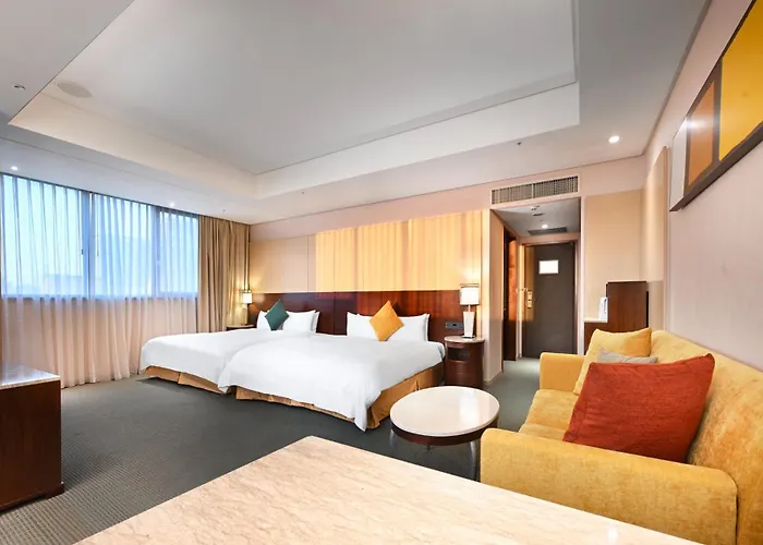 Via Hotel Breeze