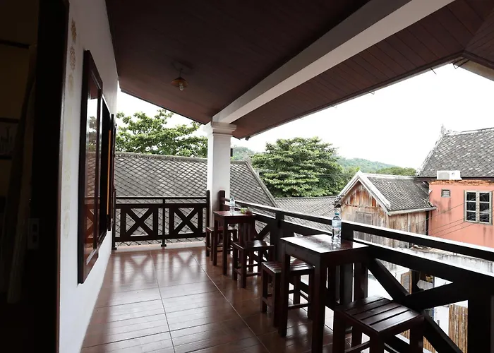 Sengchalern River View Hotel & Travel