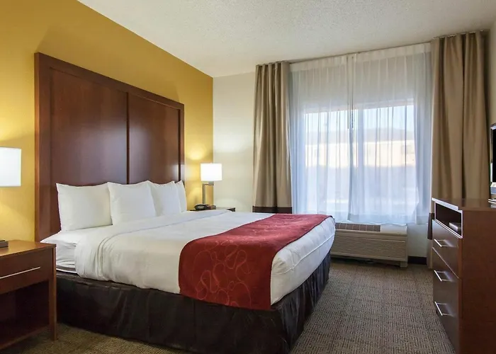 Comfort Suites Tulsa Central