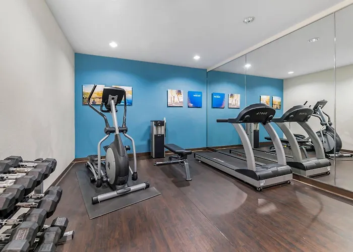 Comfort Suites Lake Geneva East