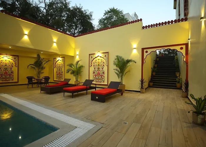Hotel Ranavilas Palace