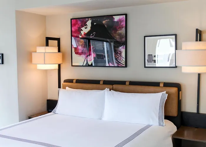 Thompson Chicago, By Hyatt