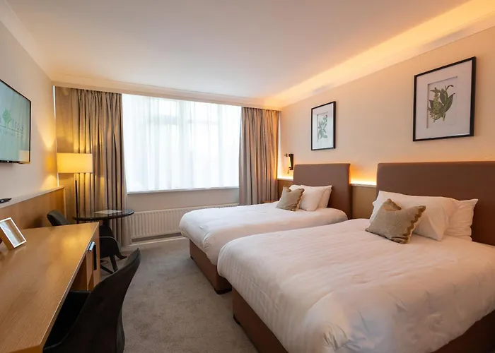 Twin Trees Hotel & Brusna Falls Leisure