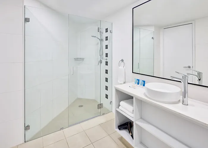 Meriton Suites Waterloo
