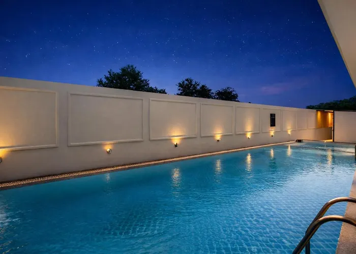 The Colonial - A Lake View Hotel In Udaipur
