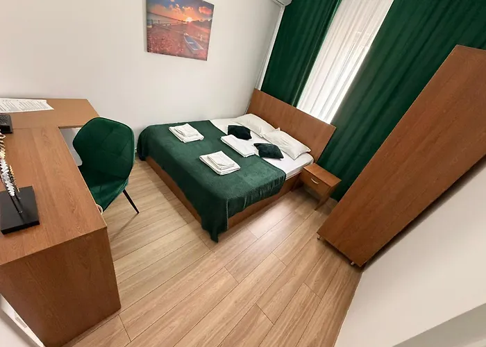 Pensiunea Gerard 2 Mai Camere Moderne Cu Baie Privata, La 250 M De Plaja ,Foisor, Parcare & Wifi Gratuit