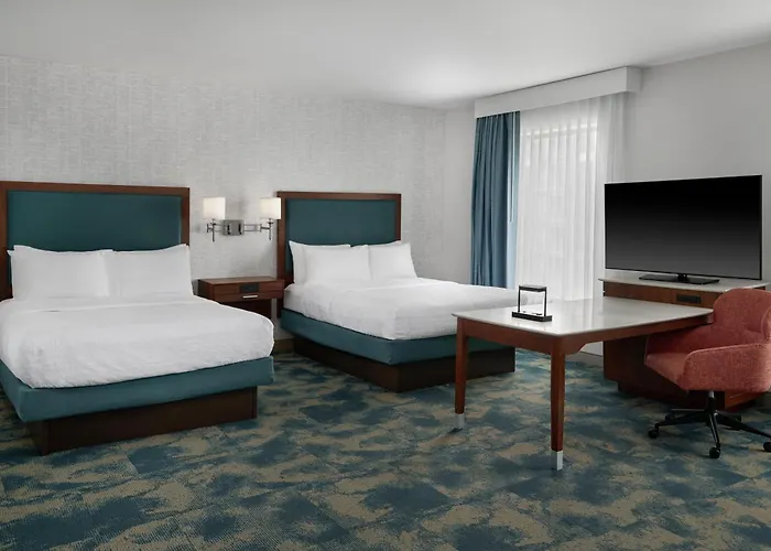 Hampton Inn & Suites Detroit/Troy