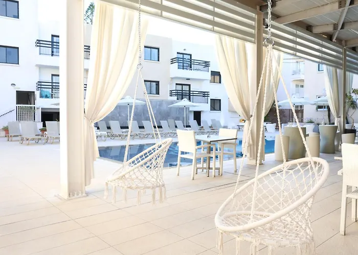 Senator Hotel Apartments - Adults Only