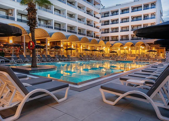 K Maris Hotel
