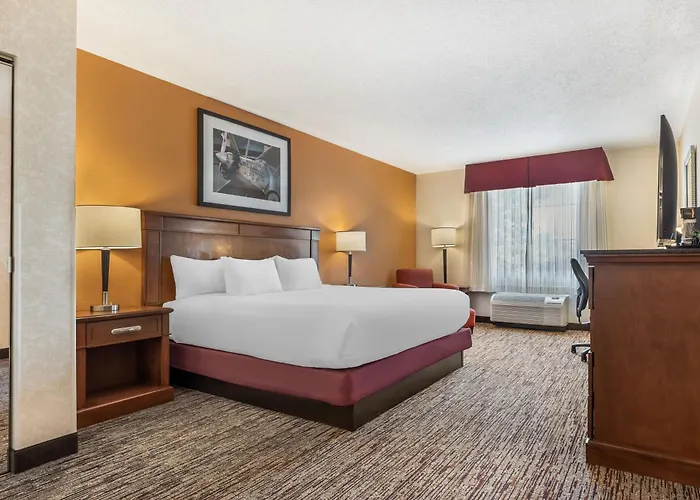 Drury Inn & Suites St. Louis Forest Park