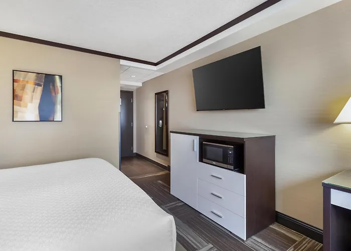 Best Western Plus Edmonton Airport Hotel