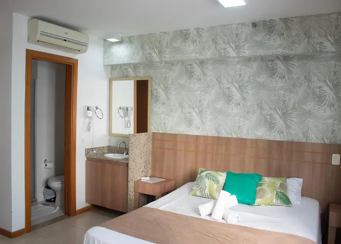Flat Premium, novo, ao lado da ESPLANADA, completo e confortável no Saint Moritz Brasília Hotel