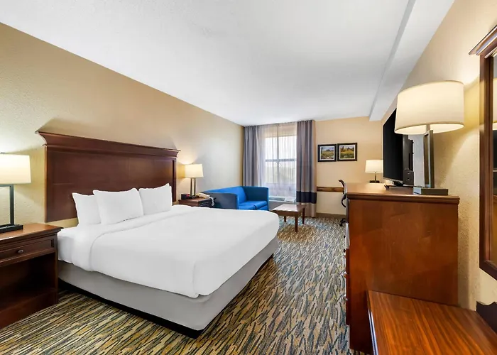 Comfort Inn & Suites Branson Meadows