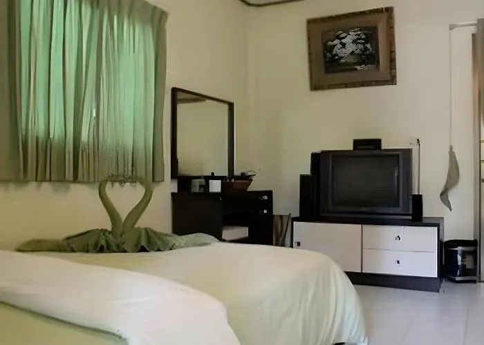 Green Cottage Beach Resort