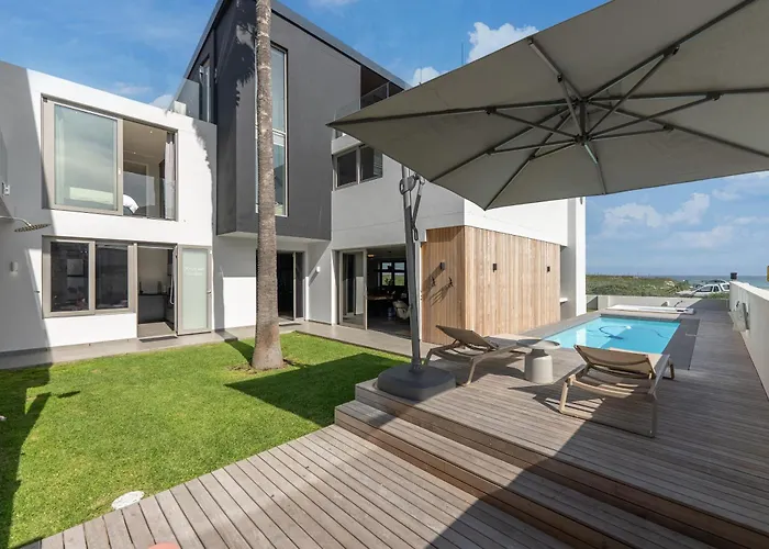 Ocean 9 - Sunset Beachfront Apartments Le Cap