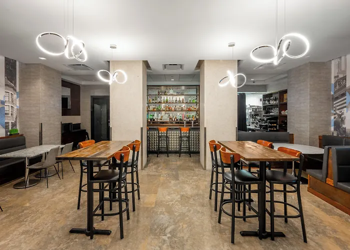 Distrikt Hotel New York City, Tapestry Collection By Hilton
