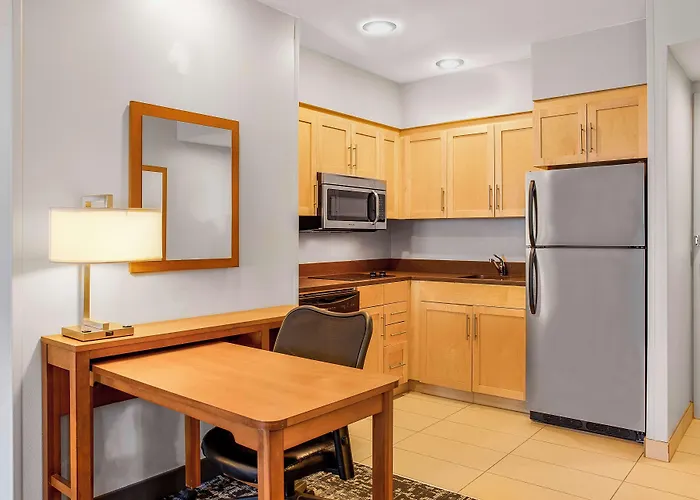 Homewood Suites By Hilton Winnipeg Airport - Polo Park