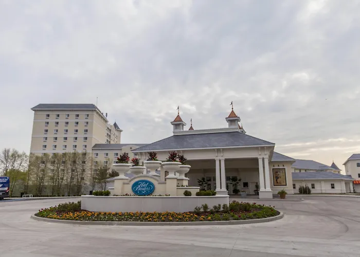 Cedar Point Hotel Breakers