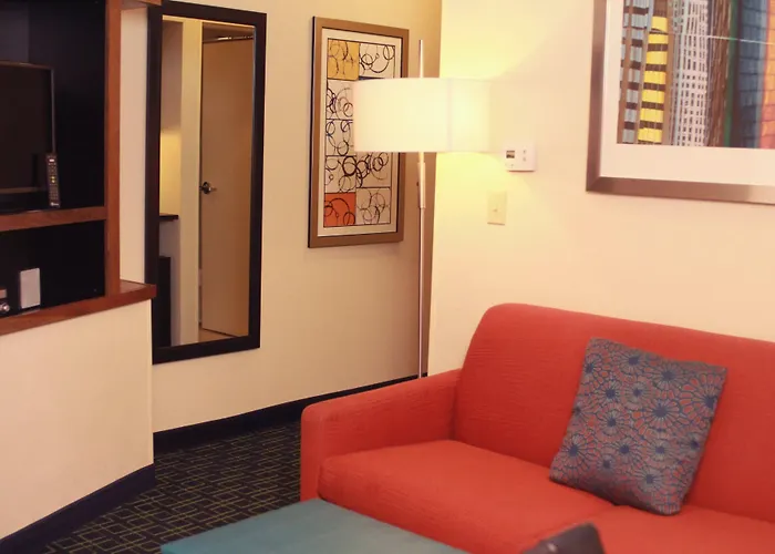 Fairfield Inn & Suites By Marriott Fairmont