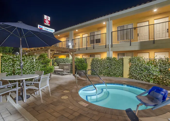 Best Western Plus Dixon Davis