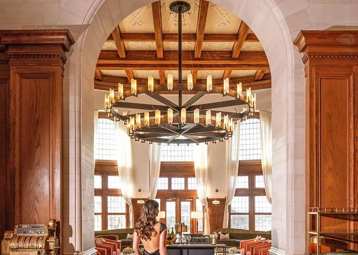 Fairmont Hotel Macdonald